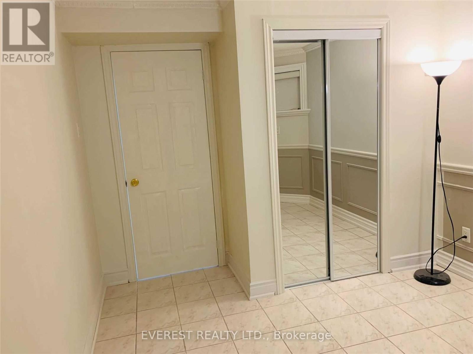 397 Turnberry Crescent, Mississauga, Ontario  L4Z 3W5 - Photo 14 - W12470708