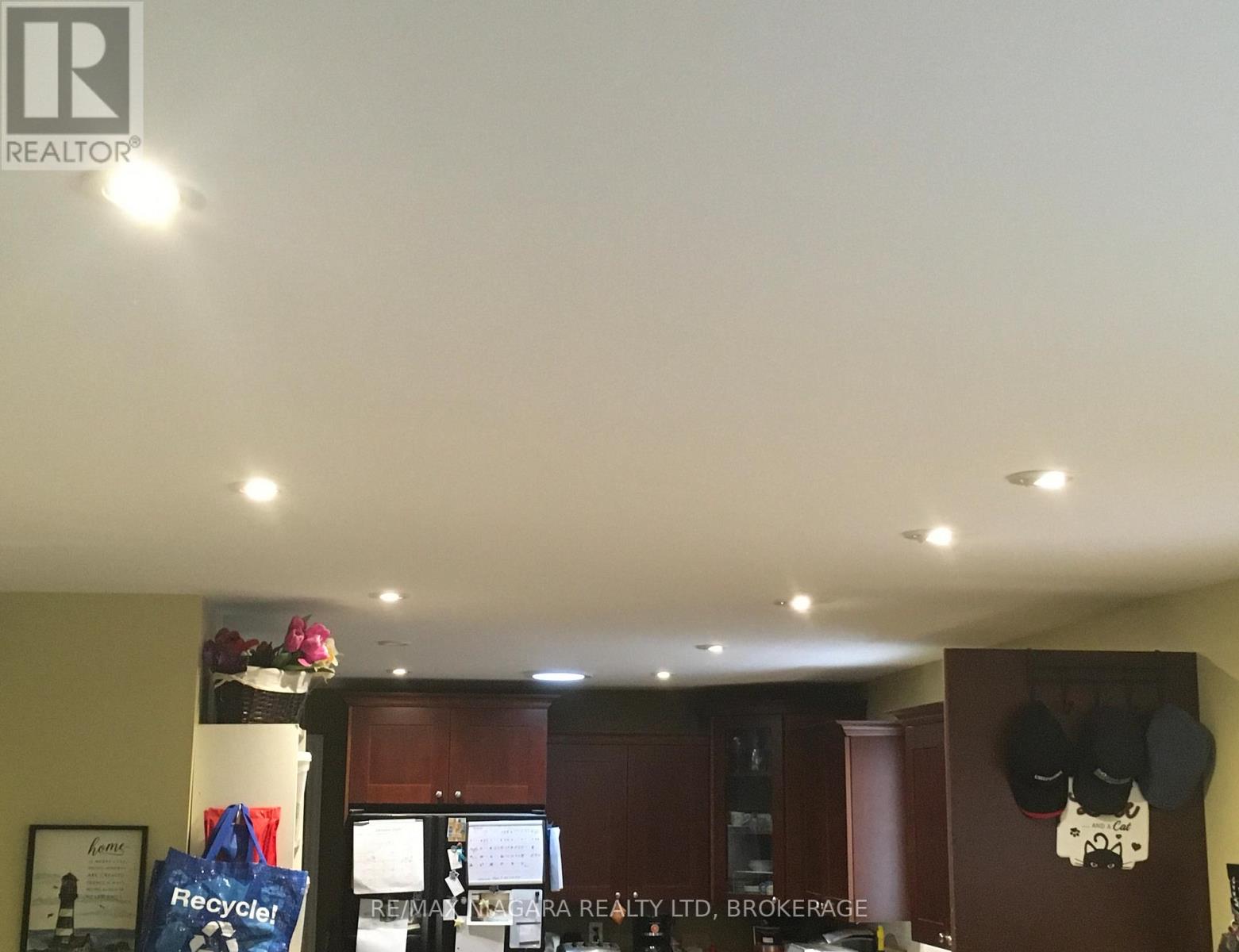 4576 Kalar Road, Niagara Falls, Ontario  L2H 1S9 - Photo 14 - X12470724