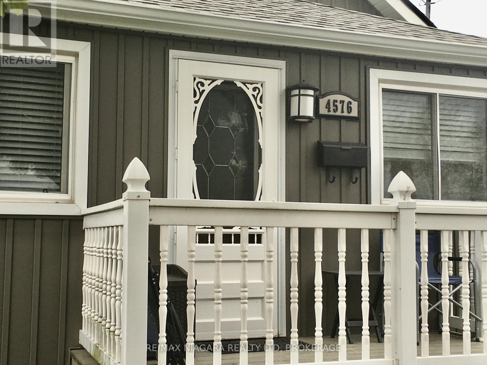 4576 Kalar Road, Niagara Falls, Ontario  L2H 1S9 - Photo 2 - X12470724