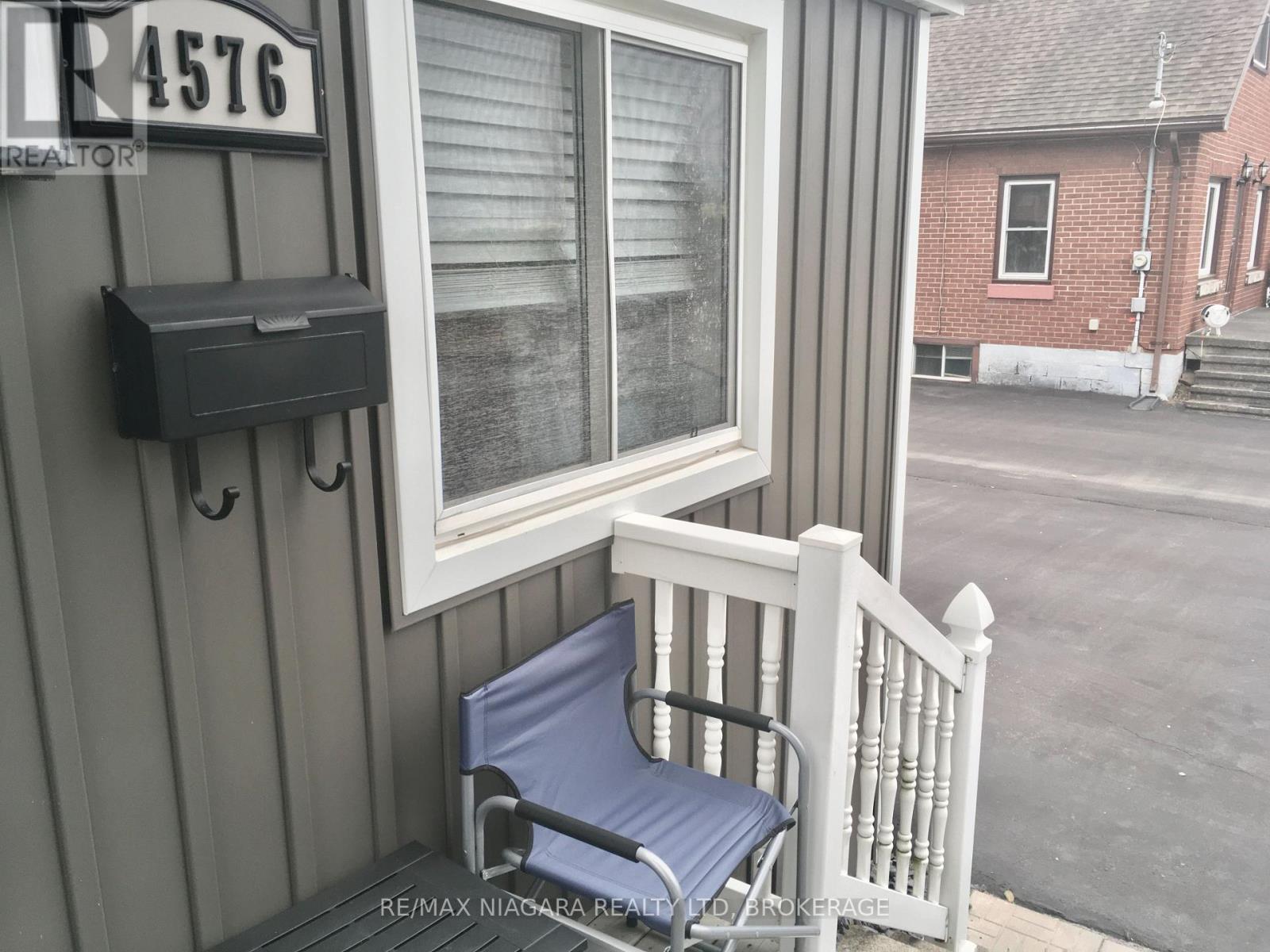 4576 Kalar Road, Niagara Falls, Ontario  L2H 1S9 - Photo 4 - X12470724