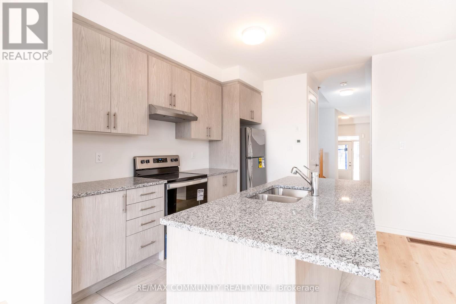 523 Worden Street, Cobourg, Ontario  K9A 4J6 - Photo 6 - X12470701