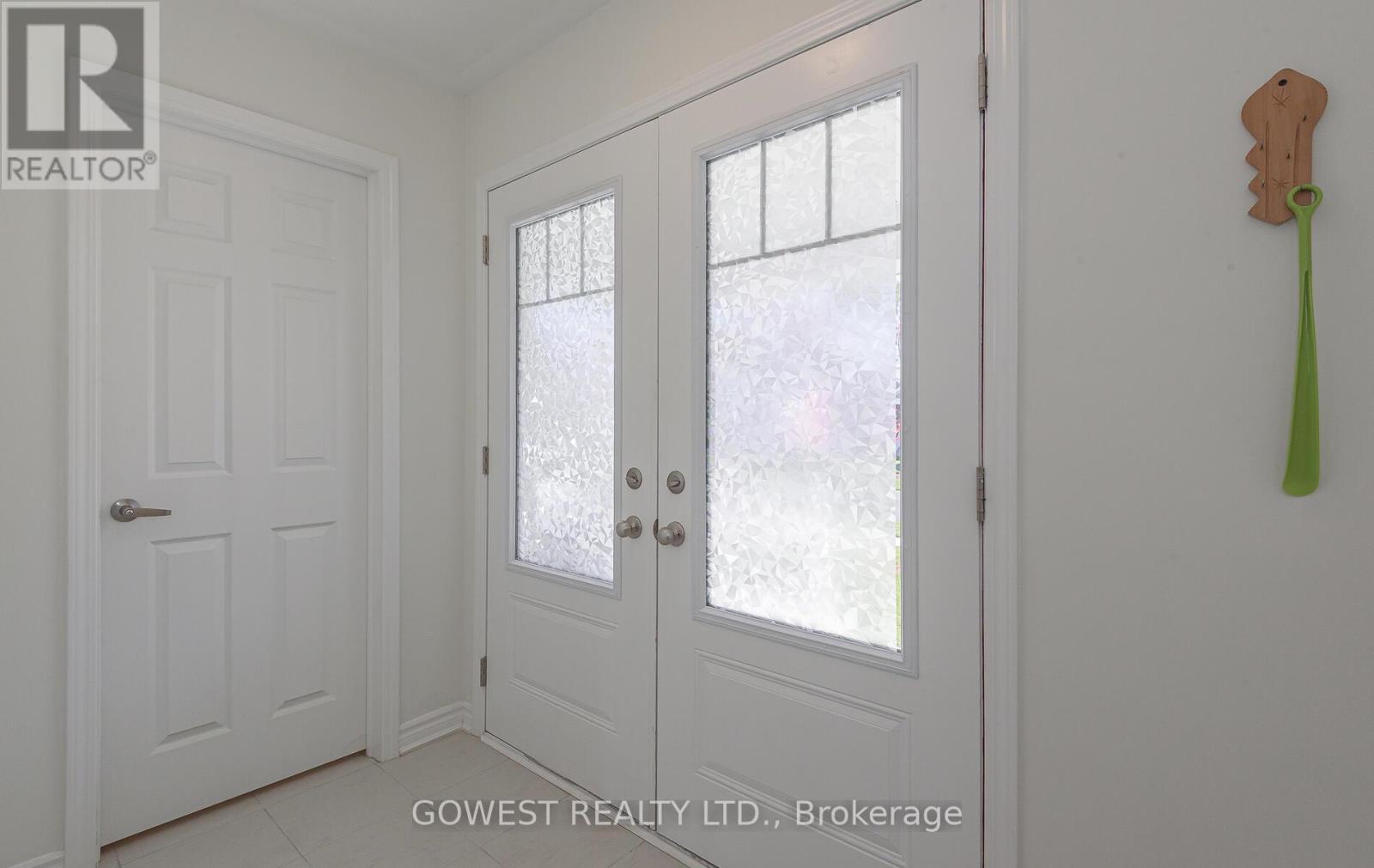 45 Stother Crescent, Bracebridge, Ontario  P1L 0G2 - Photo 5 - X12470719
