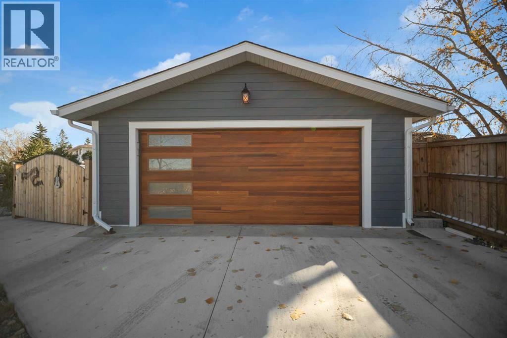 129 Midridge Place Se, Calgary, Alberta  T2X 1E4 - Photo 33 - A2262678