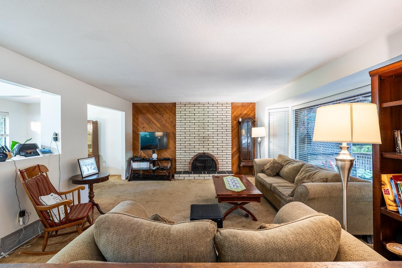 13575 Crestview Drive, Surrey, British Columbia  V3R 6V6 - Photo 3 - R3054650