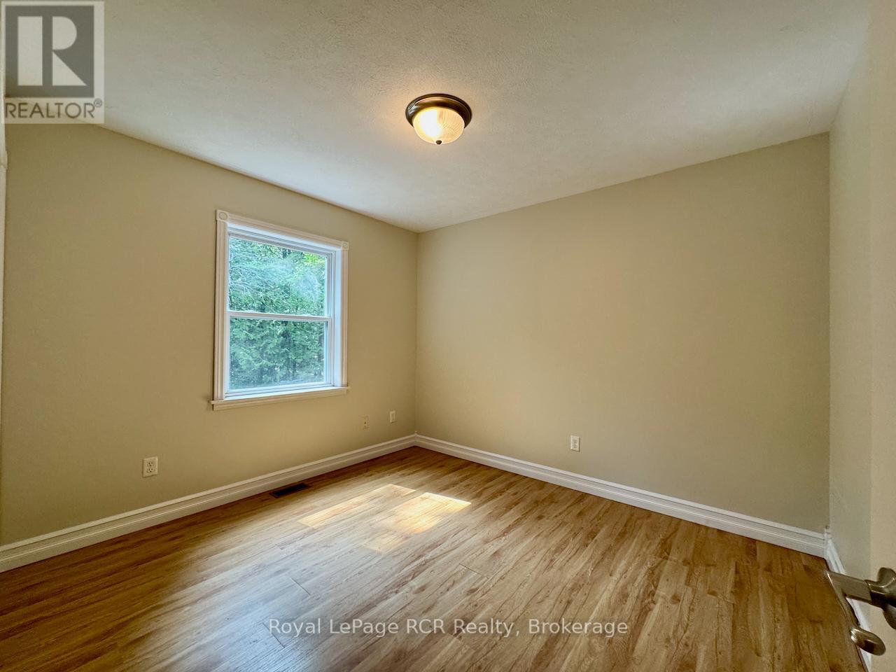 323 East Road, Northern Bruce Peninsula, Ontario  N0H 1W0 - Photo 22 - X12470753