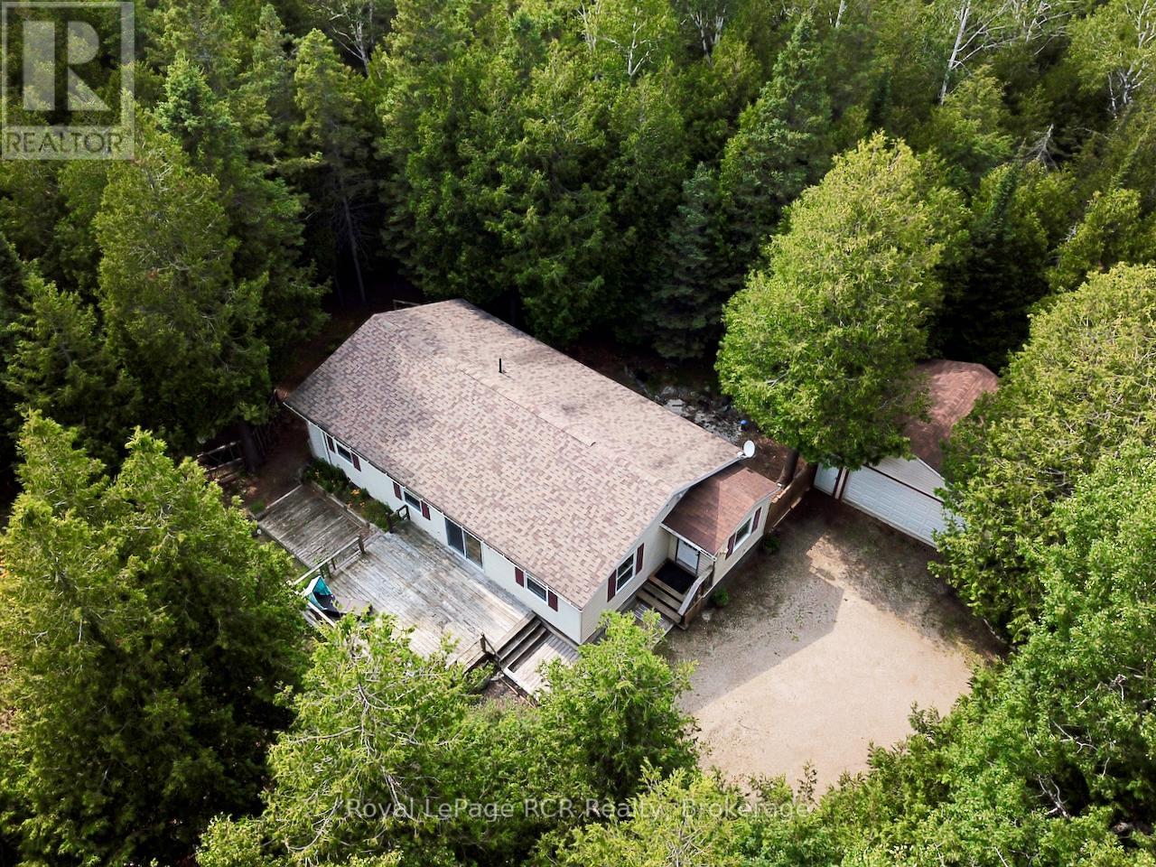 323 East Road, Northern Bruce Peninsula, Ontario  N0H 1W0 - Photo 49 - X12470753