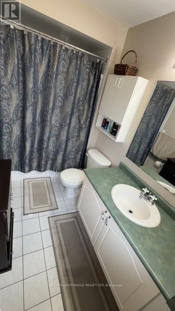 62 Heartleaf Crescent, Brampton, Ontario  L7A 2B7 - Photo 22 - W12470726