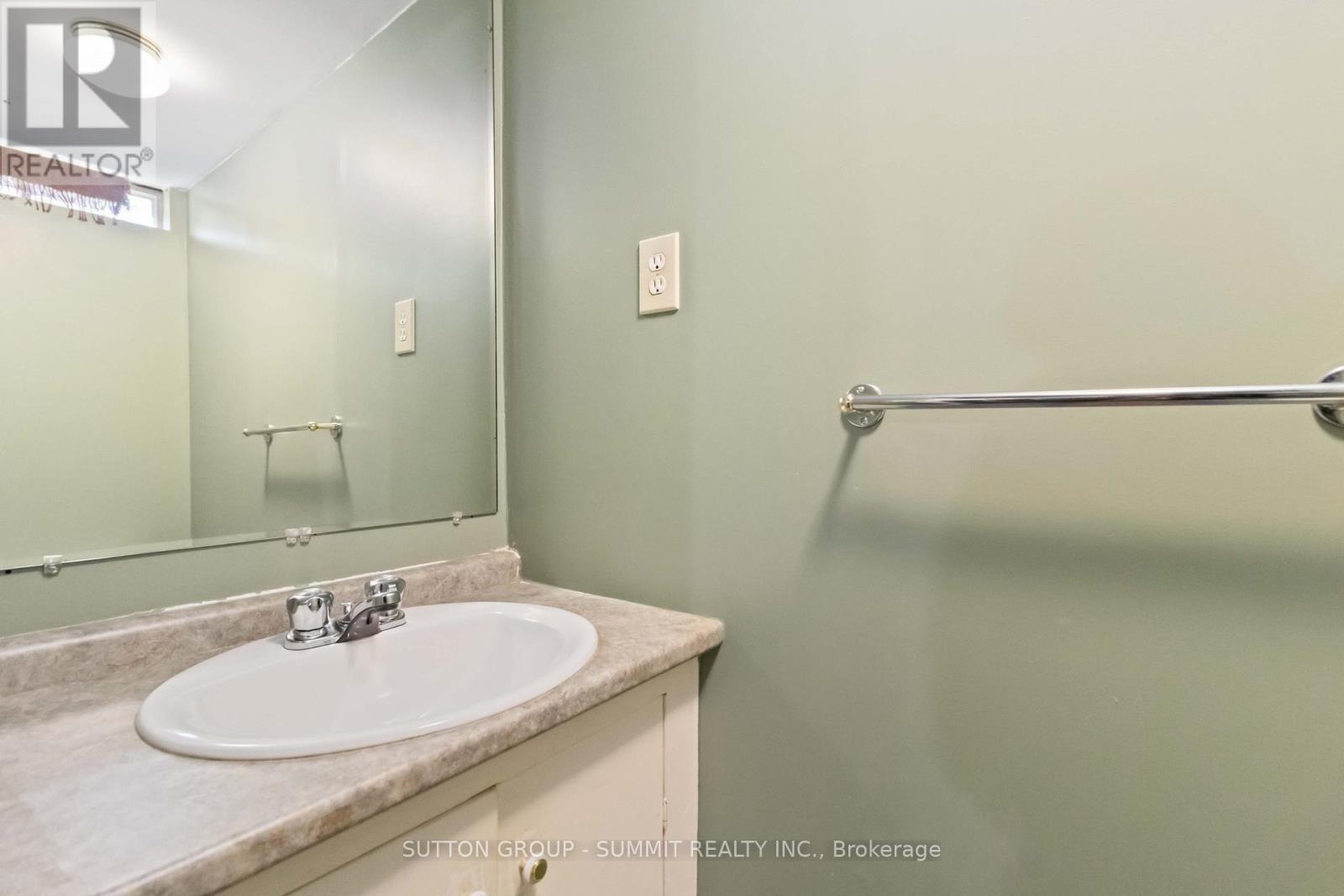 5607 Palmerston Crescent, Mississauga, Ontario  L5M 5Y6 - Photo 26 - W12470727