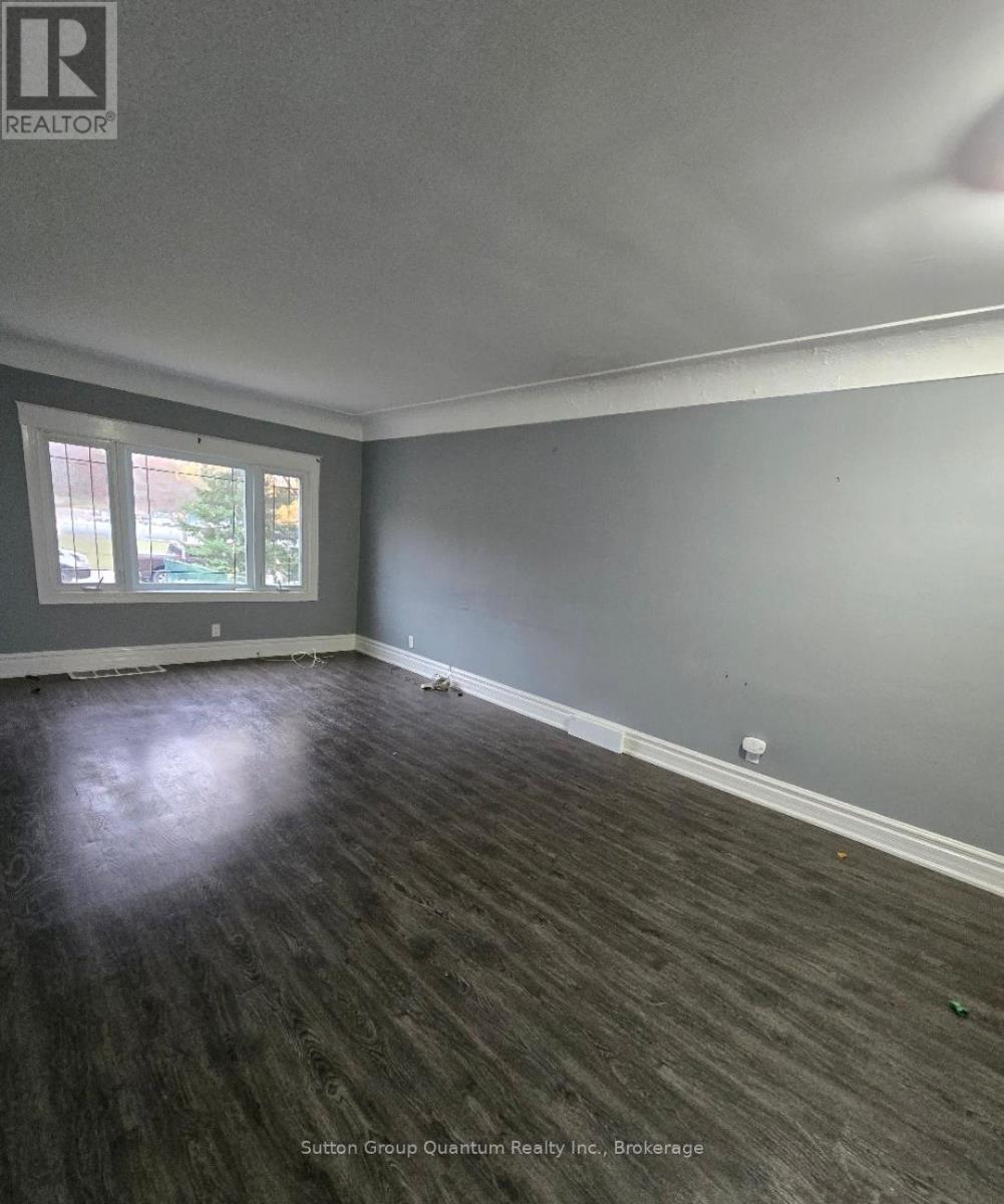 6189 Kister Road, Niagara Falls, Ontario  L2E 6X8 - Photo 5 - X12470754