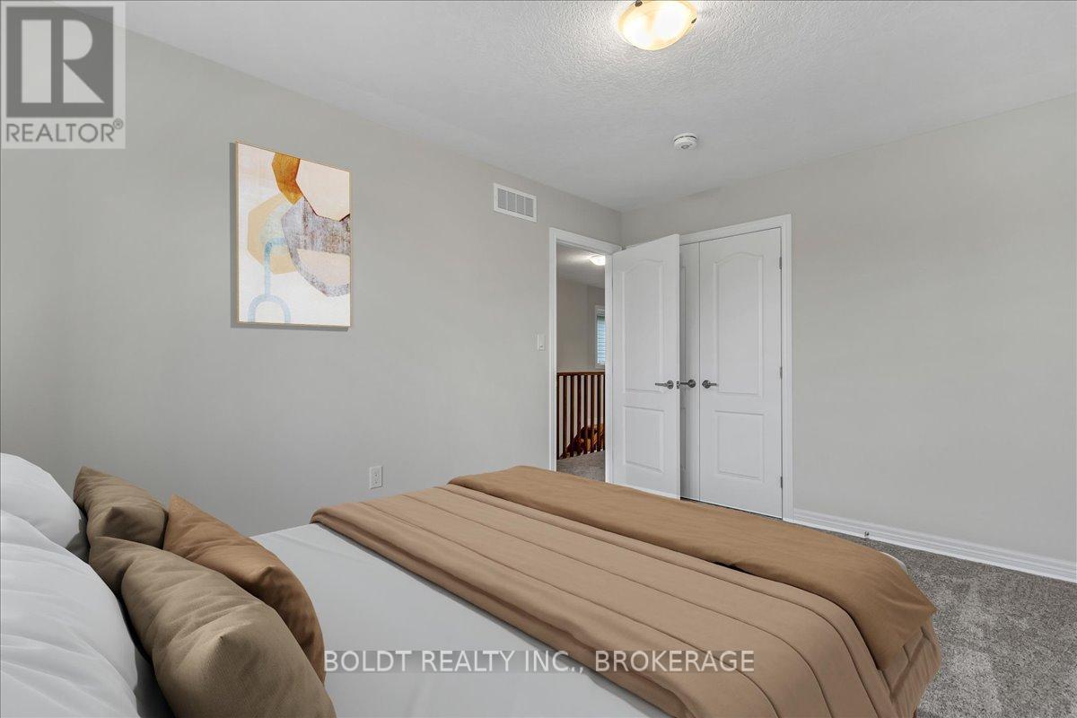 241 Tanglewood Drive, Hamilton, Ontario  L0R 1C0 - Photo 20 - X12470752