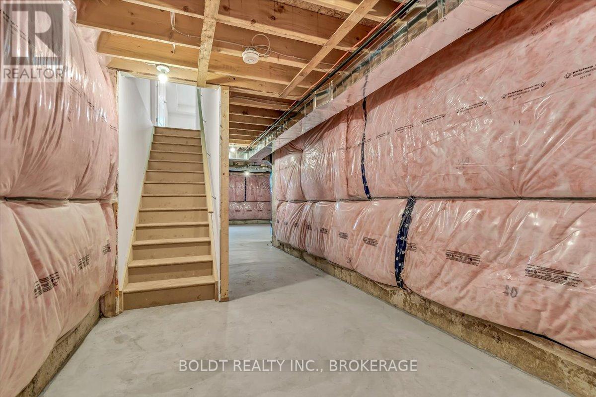 241 Tanglewood Drive, Hamilton, Ontario  L0R 1C0 - Photo 24 - X12470752
