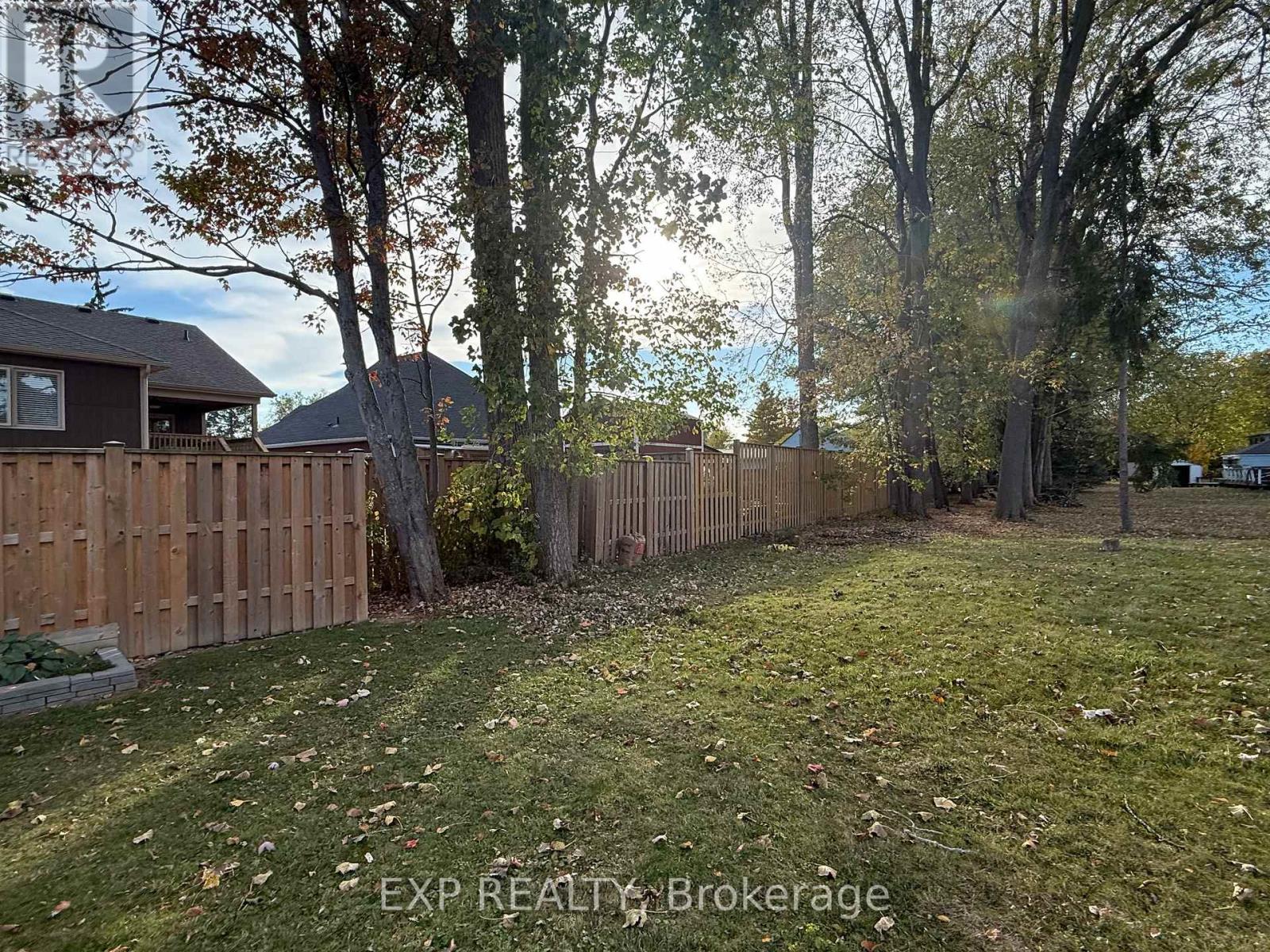 2979 Riselay Avenue, Fort Erie, Ontario  L0S 1N0 - Photo 31 - X12470764