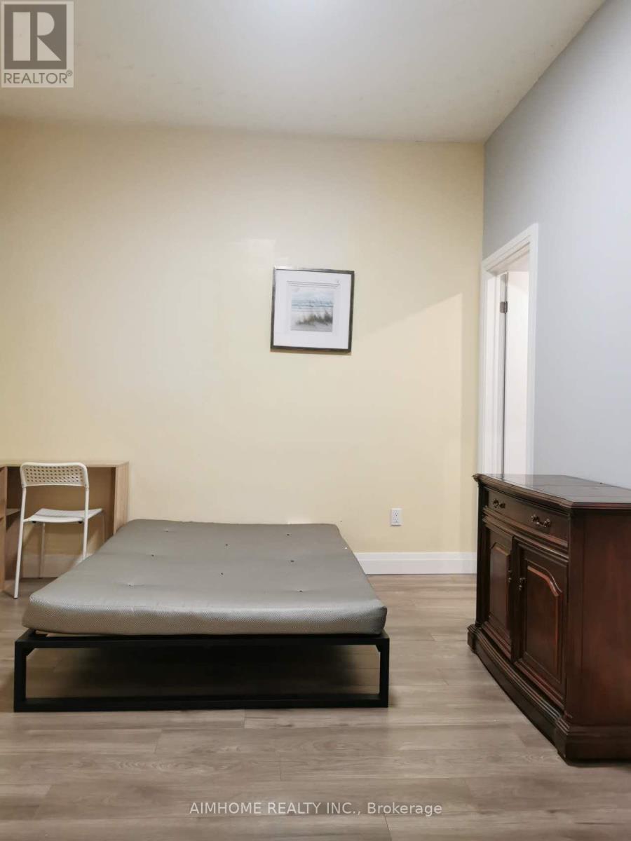 Mfl 1br - 44 Robinson Street, Toronto, Ontario  M6J 1L2 - Photo 1 - C12470758