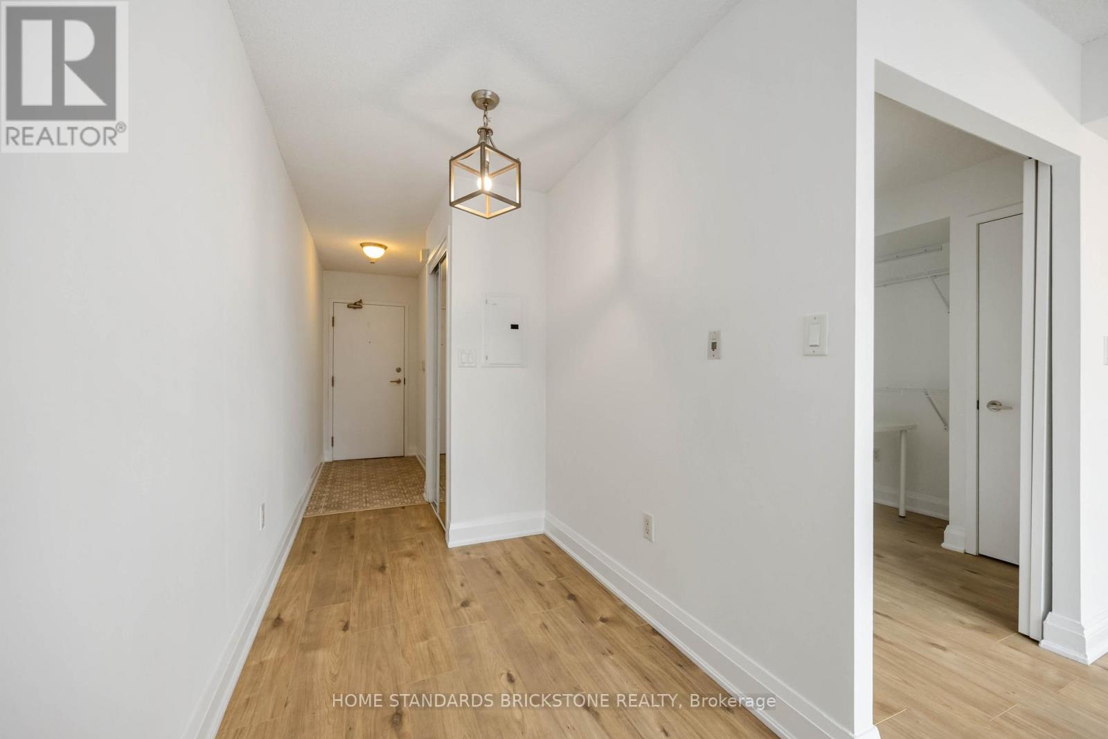 1116 - 11 Brunel Court, Toronto, Ontario  M5V 3Y3 - Photo 10 - C12470768