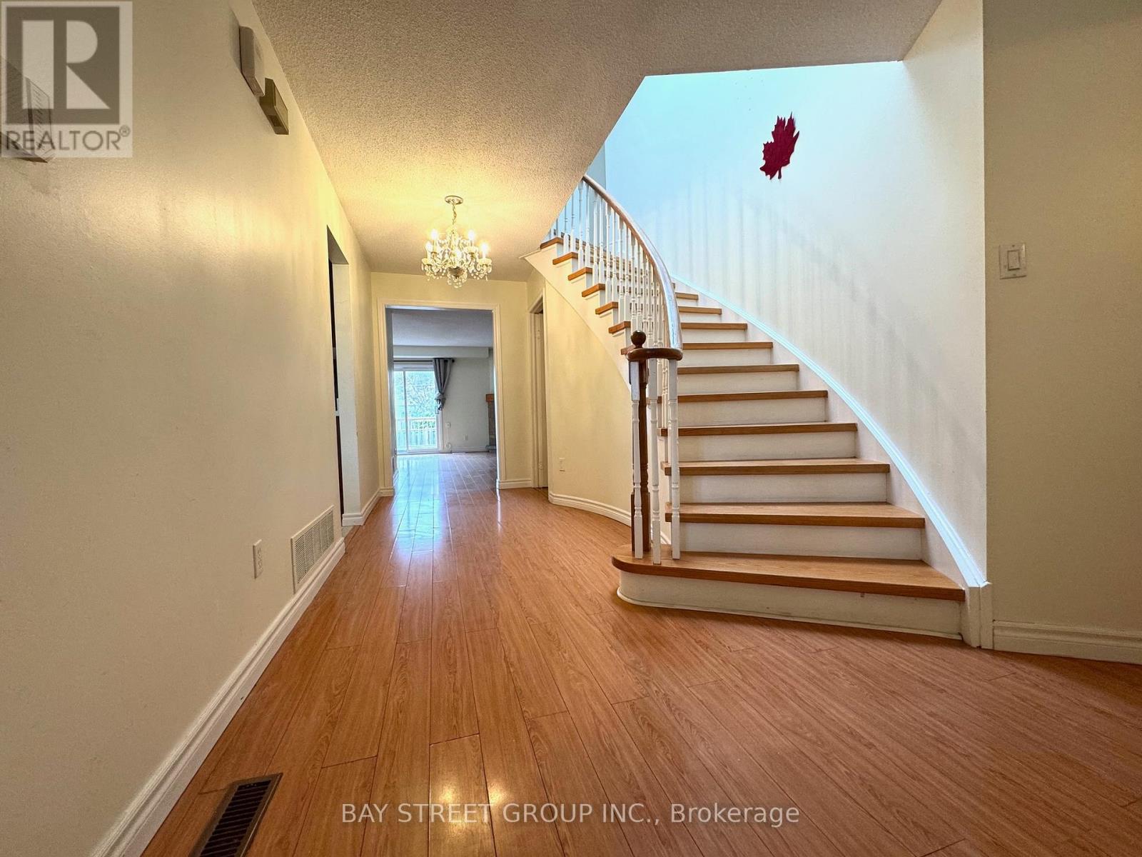 38 Enchanted Hills Crescent, Toronto, Ontario  M1V 3P2 - Photo 2 - E12470745