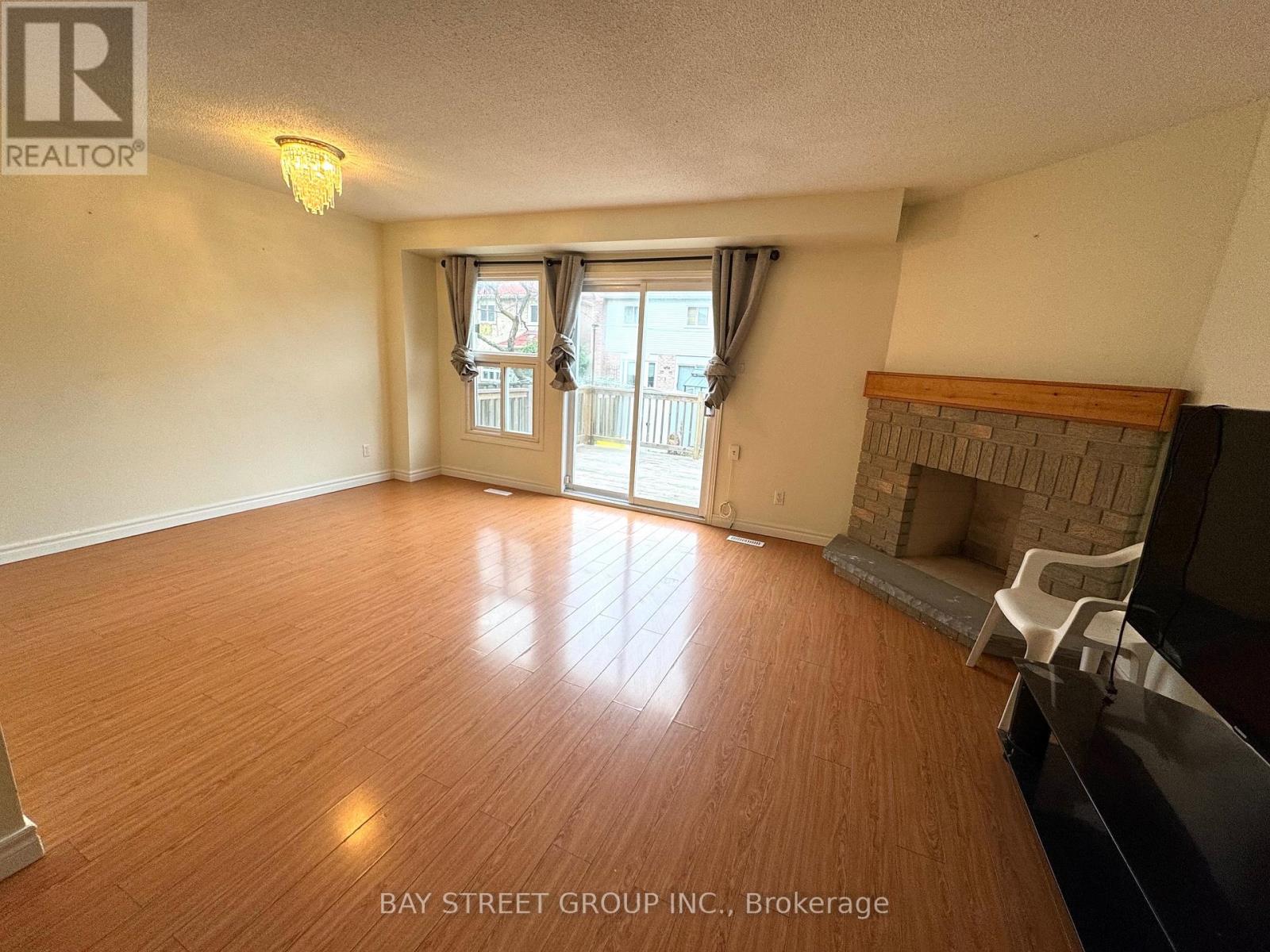 38 Enchanted Hills Crescent, Toronto, Ontario  M1V 3P2 - Photo 3 - E12470745