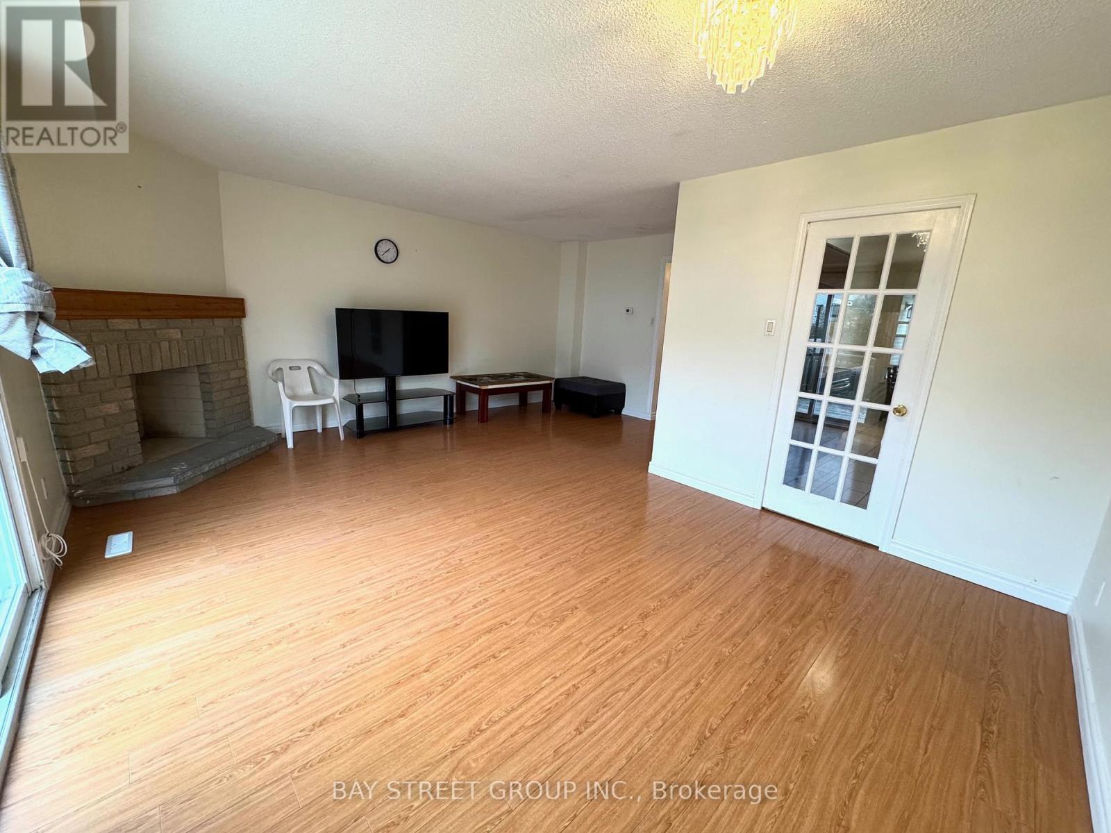 38 Enchanted Hills Crescent, Toronto, Ontario  M1V 3P2 - Photo 4 - E12470745