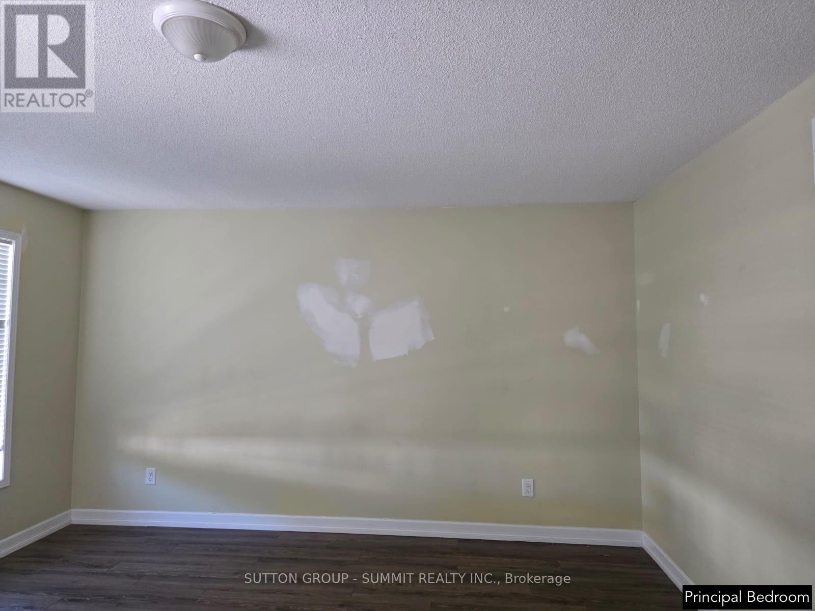Upper - 329 Edgehill Drive, Barrie, Ontario  L4N 9X5 - Photo 3 - S12470749