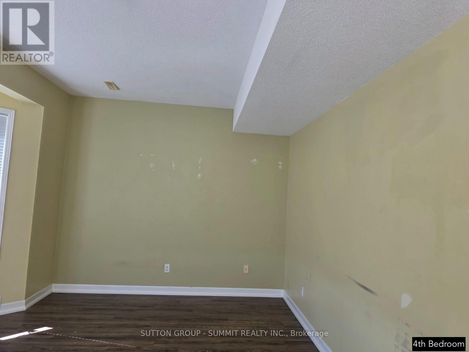 Upper - 329 Edgehill Drive, Barrie, Ontario  L4N 9X5 - Photo 7 - S12470749