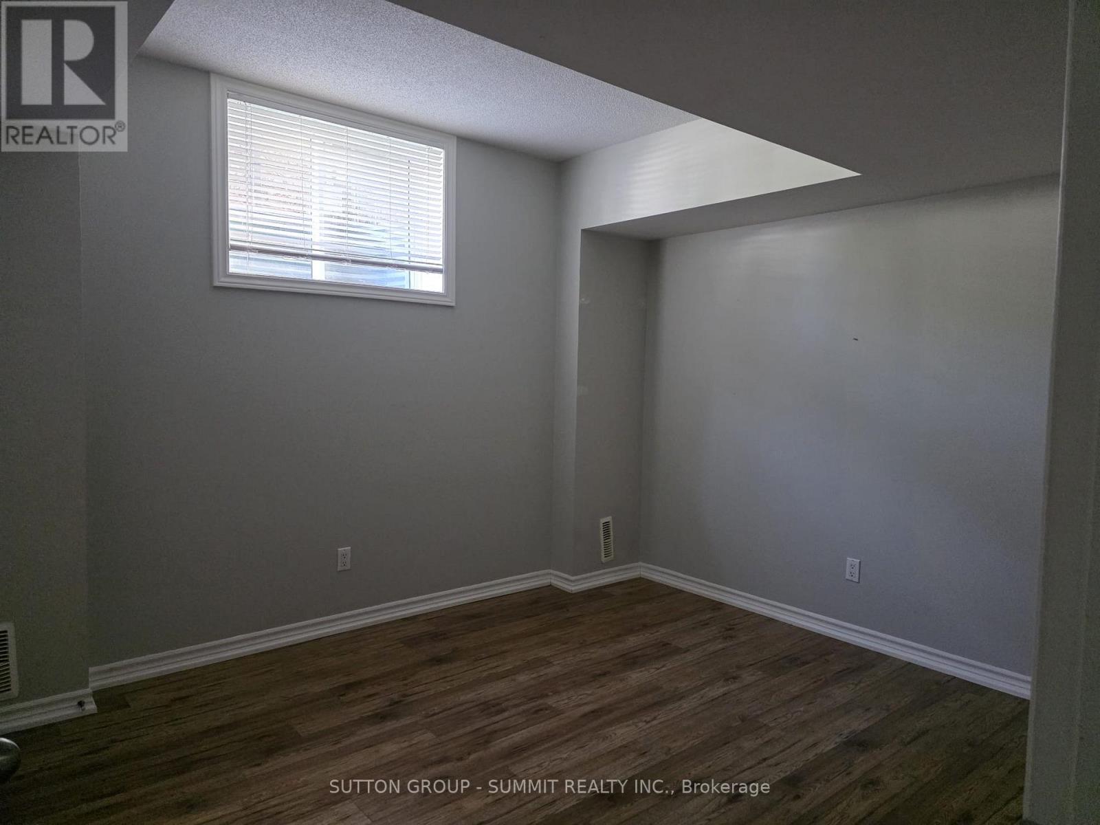 Lower - 329 Edgehill Drive, Barrie, Ontario  L4N 9X5 - Photo 6 - S12470750