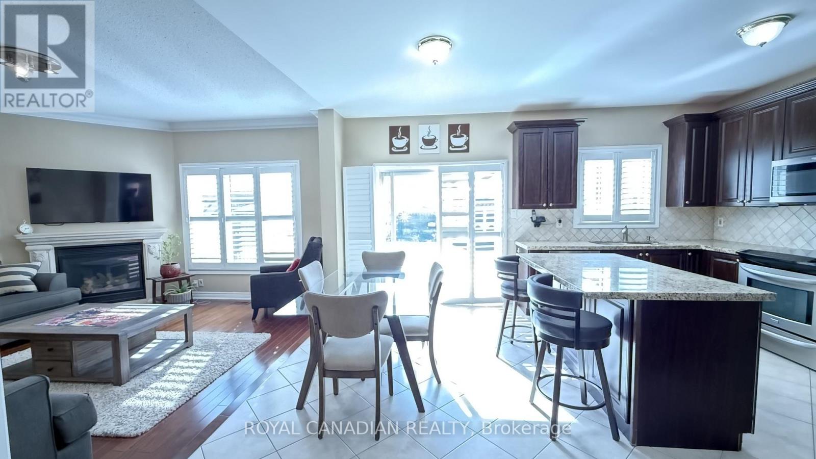 382 Sunny Meadow Boulevard, Brampton, Ontario  L6R 0N9 - Photo 12 - W12470757