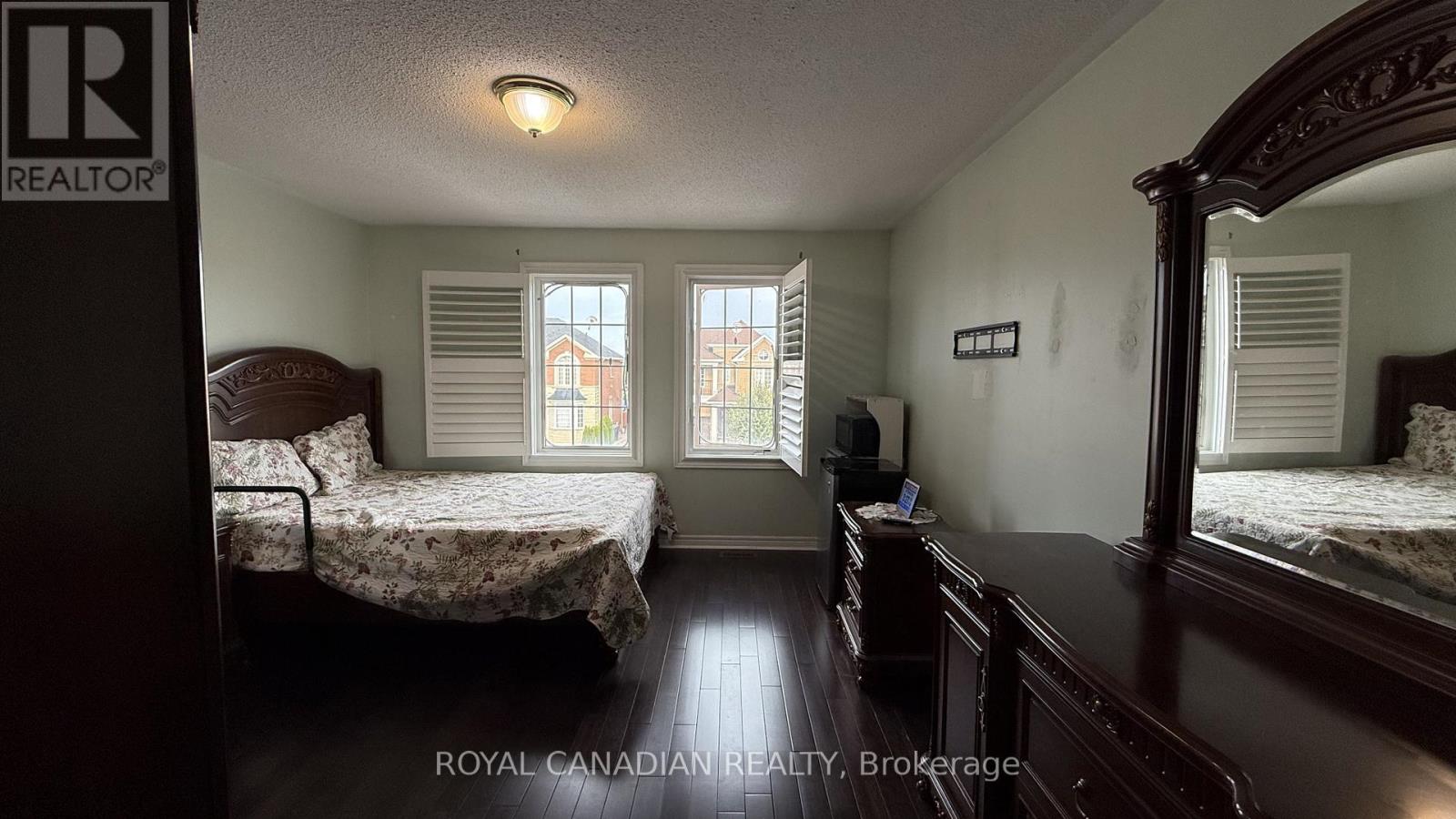 382 Sunny Meadow Boulevard, Brampton, Ontario  L6R 0N9 - Photo 25 - W12470757