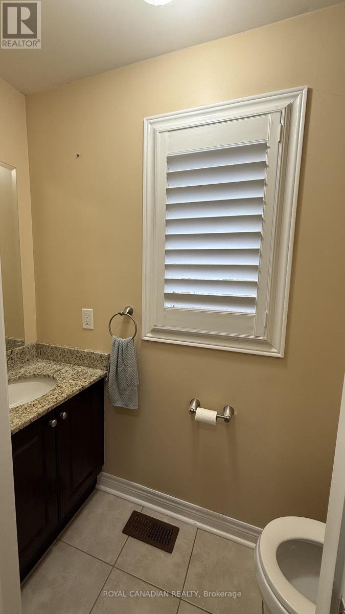 382 Sunny Meadow Boulevard, Brampton, Ontario  L6R 0N9 - Photo 33 - W12470757