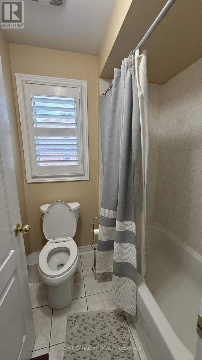 382 Sunny Meadow Boulevard, Brampton, Ontario  L6R 0N9 - Photo 34 - W12470757