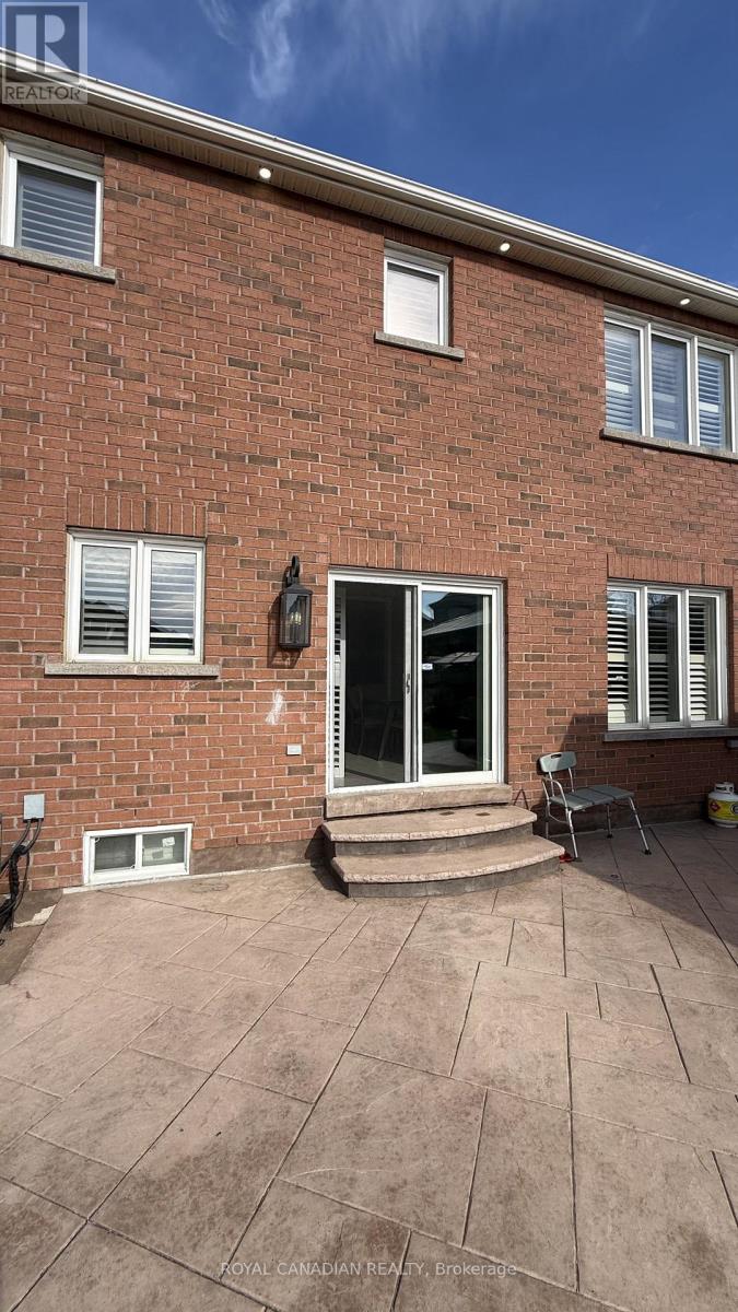 382 Sunny Meadow Boulevard, Brampton, Ontario  L6R 0N9 - Photo 45 - W12470757