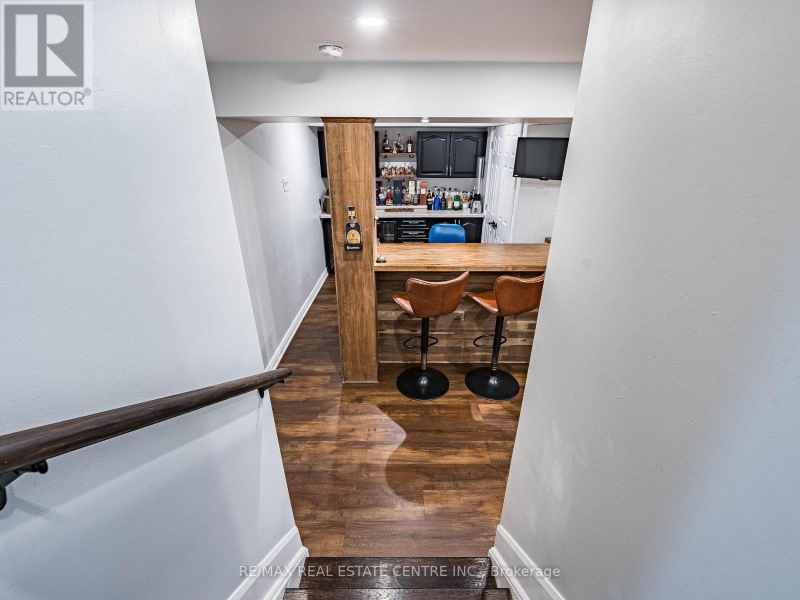 137 Mowat Crescent, Halton Hills, Ontario  L7G 6A8 - Photo 14 - W12454815