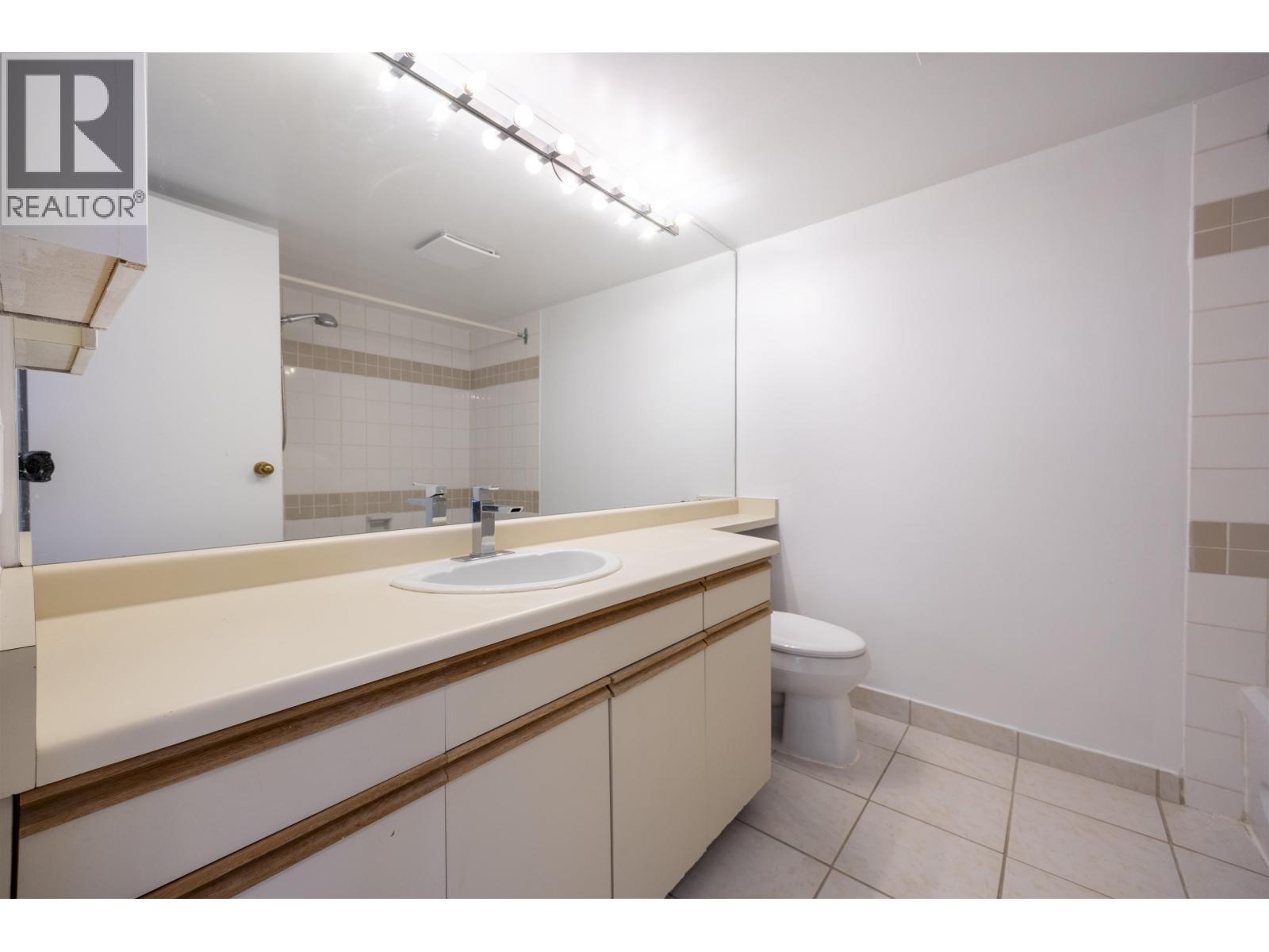 1005 3980 Carrigan Court, Burnaby, British Columbia  V3N 4S6 - Photo 13 - R3058271