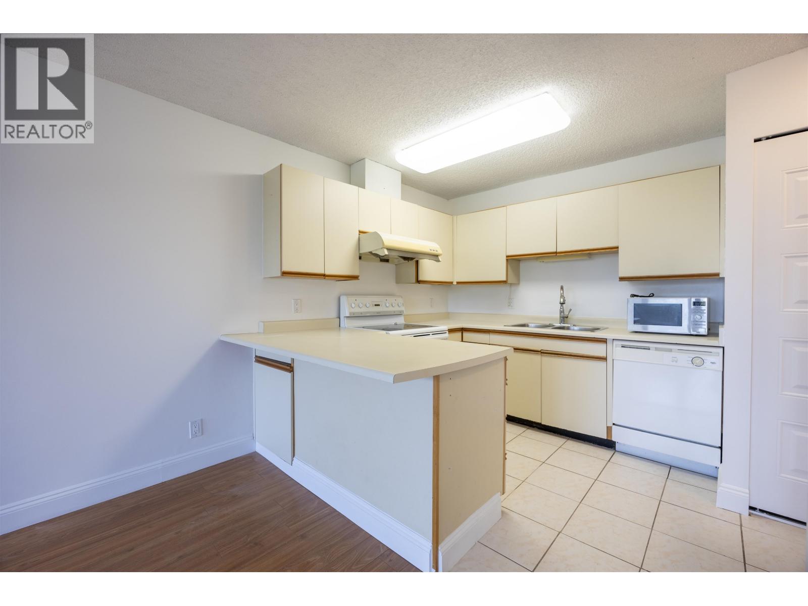 1005 3980 Carrigan Court, Burnaby, British Columbia  V3N 4S6 - Photo 10 - R3058271