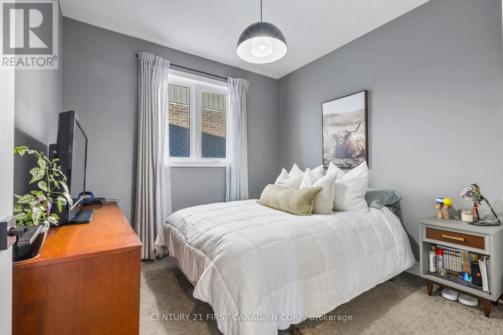 106 Stuart Avenue, Lucan Biddulph, Ontario  N0M 2J0 - Photo 19 - X12444923