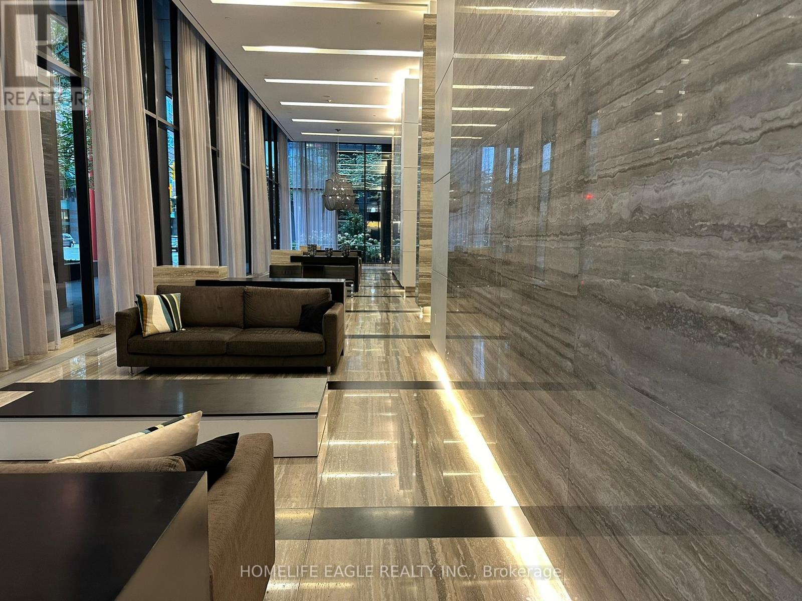 2305 - 110 Charles Street E, Toronto, Ontario  M4Y 1T5 - Photo 4 - C12470775