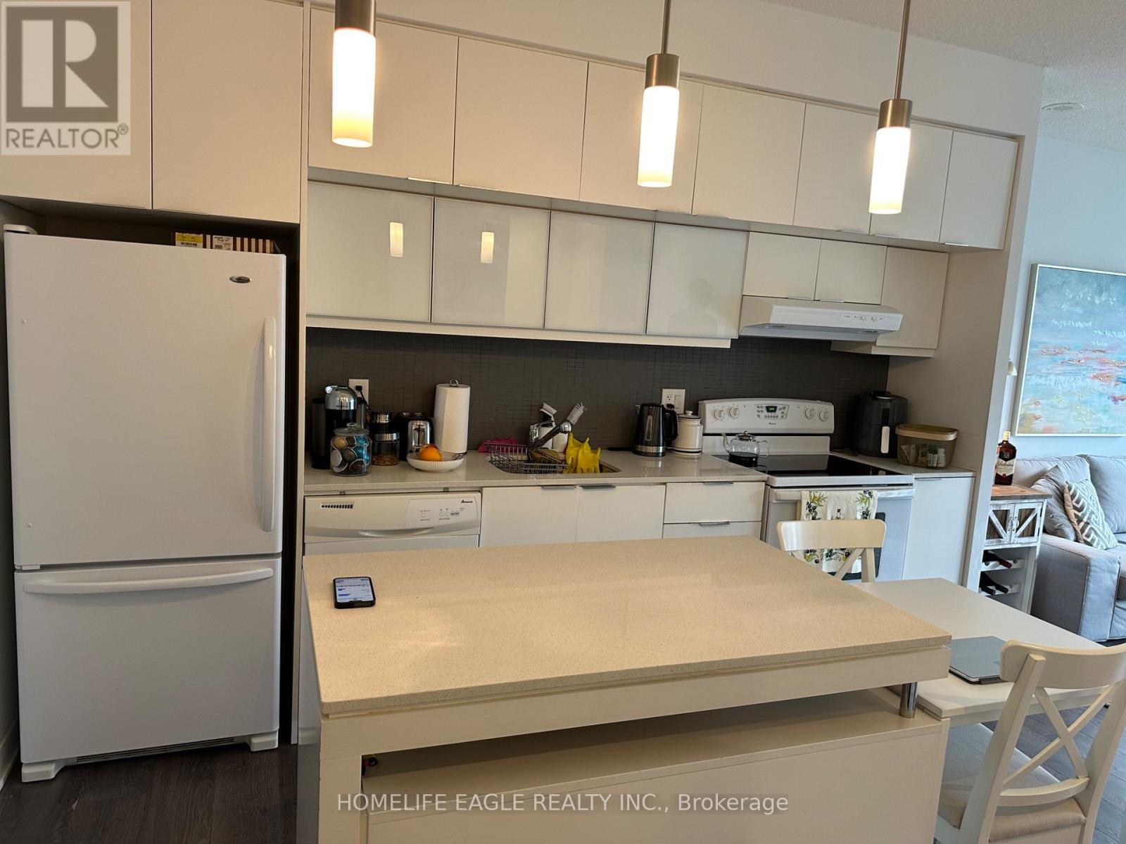 2305 - 110 Charles Street E, Toronto, Ontario  M4Y 1T5 - Photo 8 - C12470775