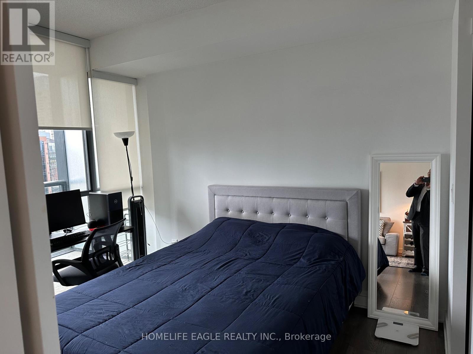 2305 - 110 Charles Street E, Toronto, Ontario  M4Y 1T5 - Photo 9 - C12470775