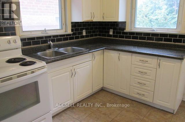 44 Cotton Avenue, Toronto, Ontario  M1K 1Z4 - Photo 3 - E12470773