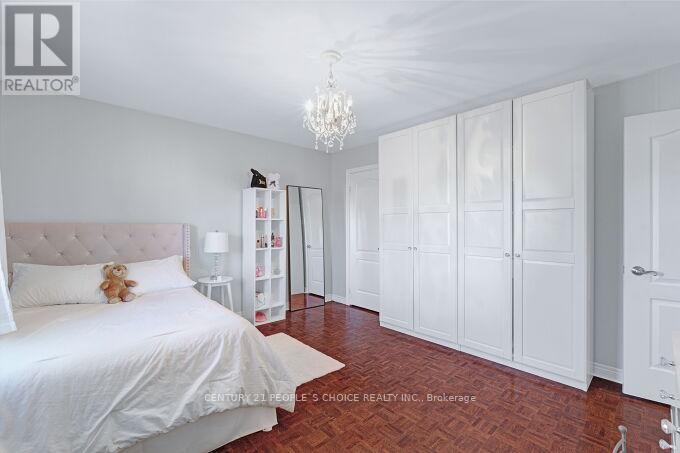 49 Humber Forest Court, Vaughan, Ontario  L4H 1N3 - Photo 22 - N12470776