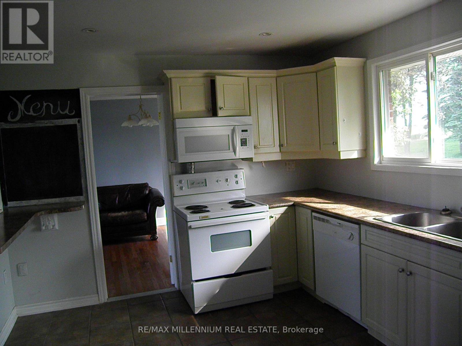 14384 Humber Station Road, Caledon, Ontario  L6P 3M5 - Photo 7 - W12470779