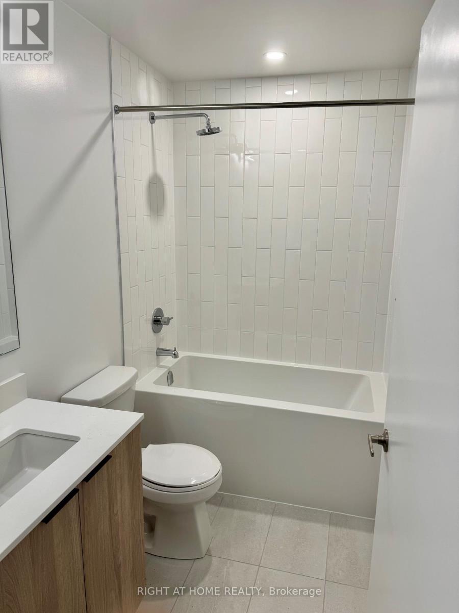 1501 - 2485 Eglinton Avenue W Avenue, Mississauga, Ontario  L5M 2T1 - Photo 10 - W12470689