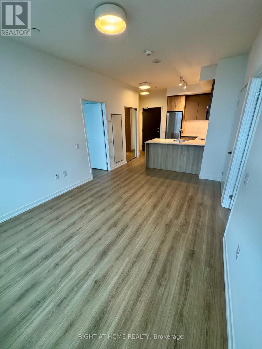 1501 - 2485 Eglinton Avenue W Avenue, Mississauga, Ontario  L5M 2T1 - Photo 3 - W12470689