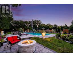 10 YONGEVIEW AVENUE, Richmond Hill, Ontario