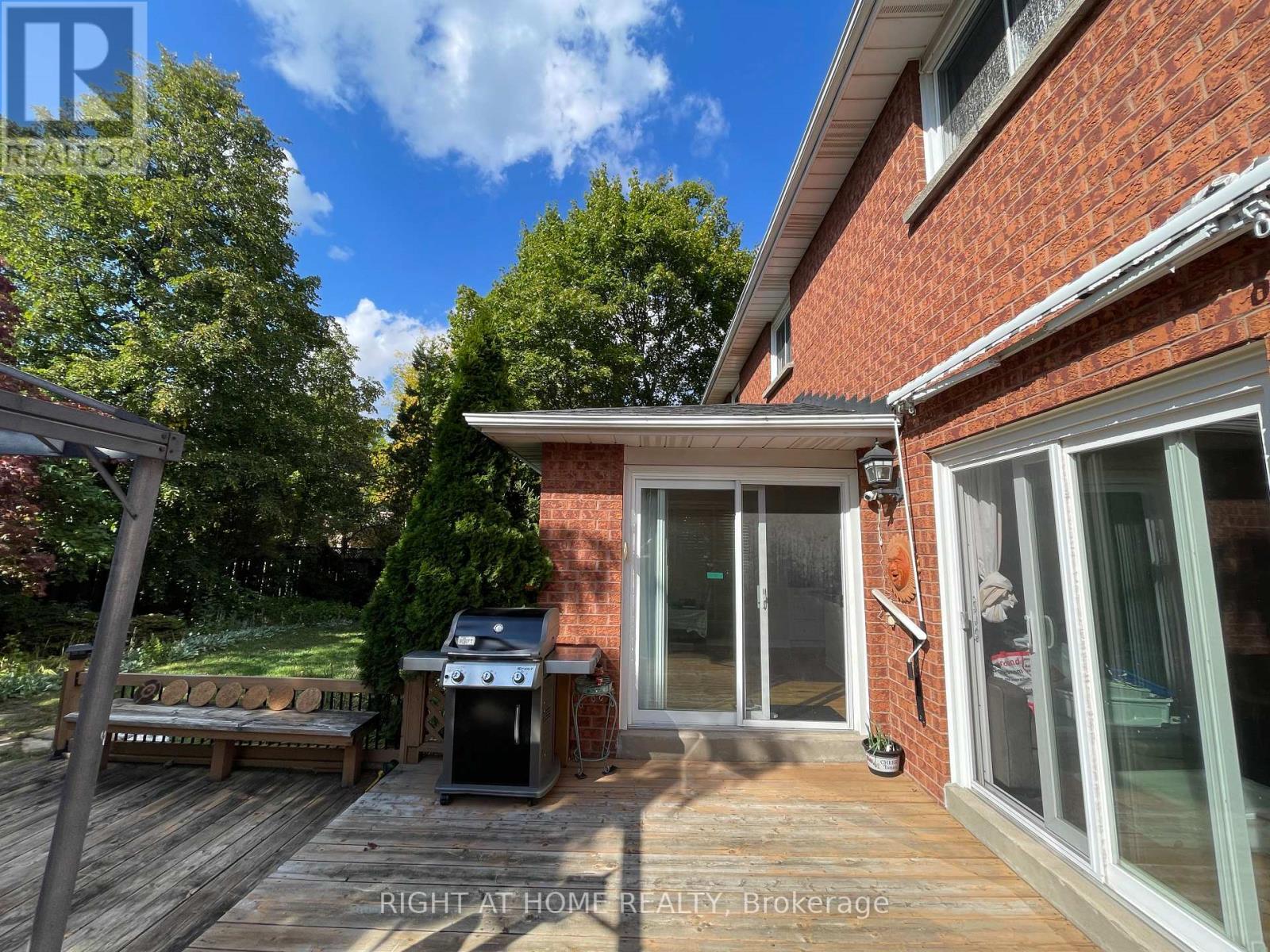 Upper - 1163 Rosethorne Road, Oakville, Ontario  L6M 1H5 - Photo 11 - W12431738