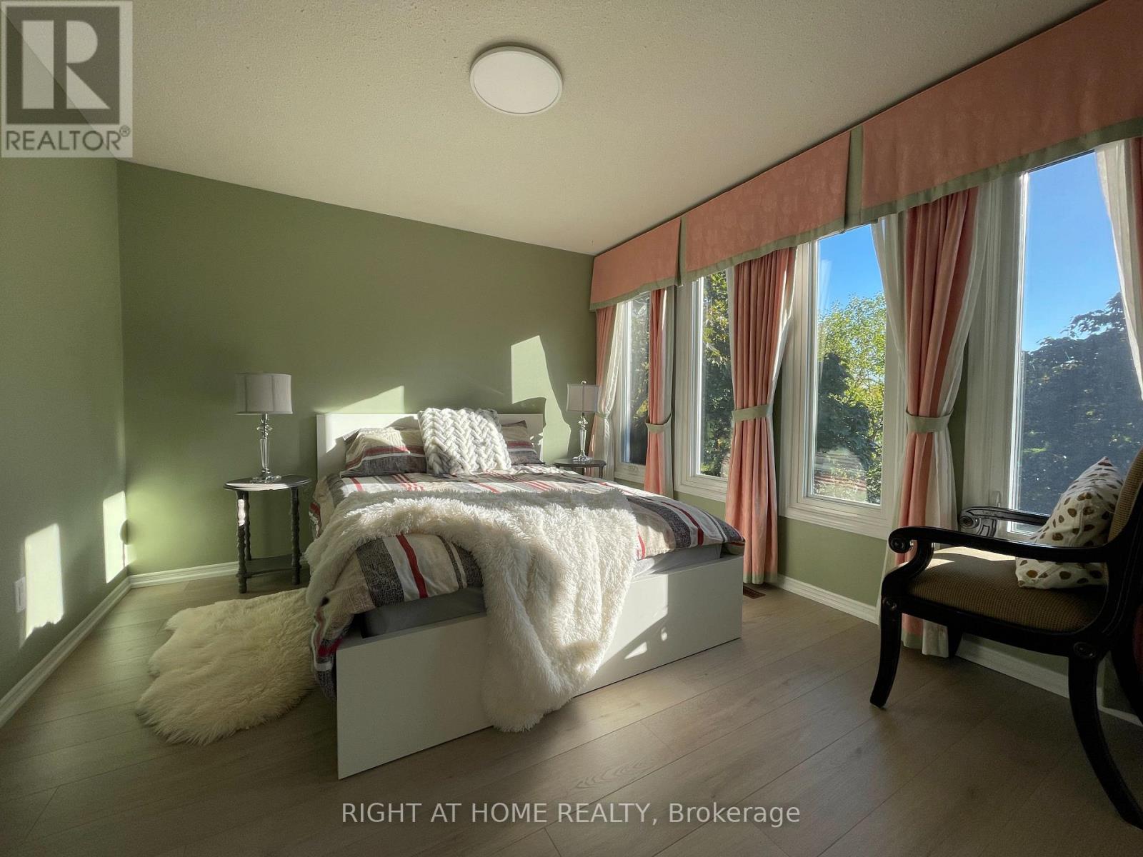 UPPER - 1163 ROSETHORNE ROAD, Oakville, Ontario