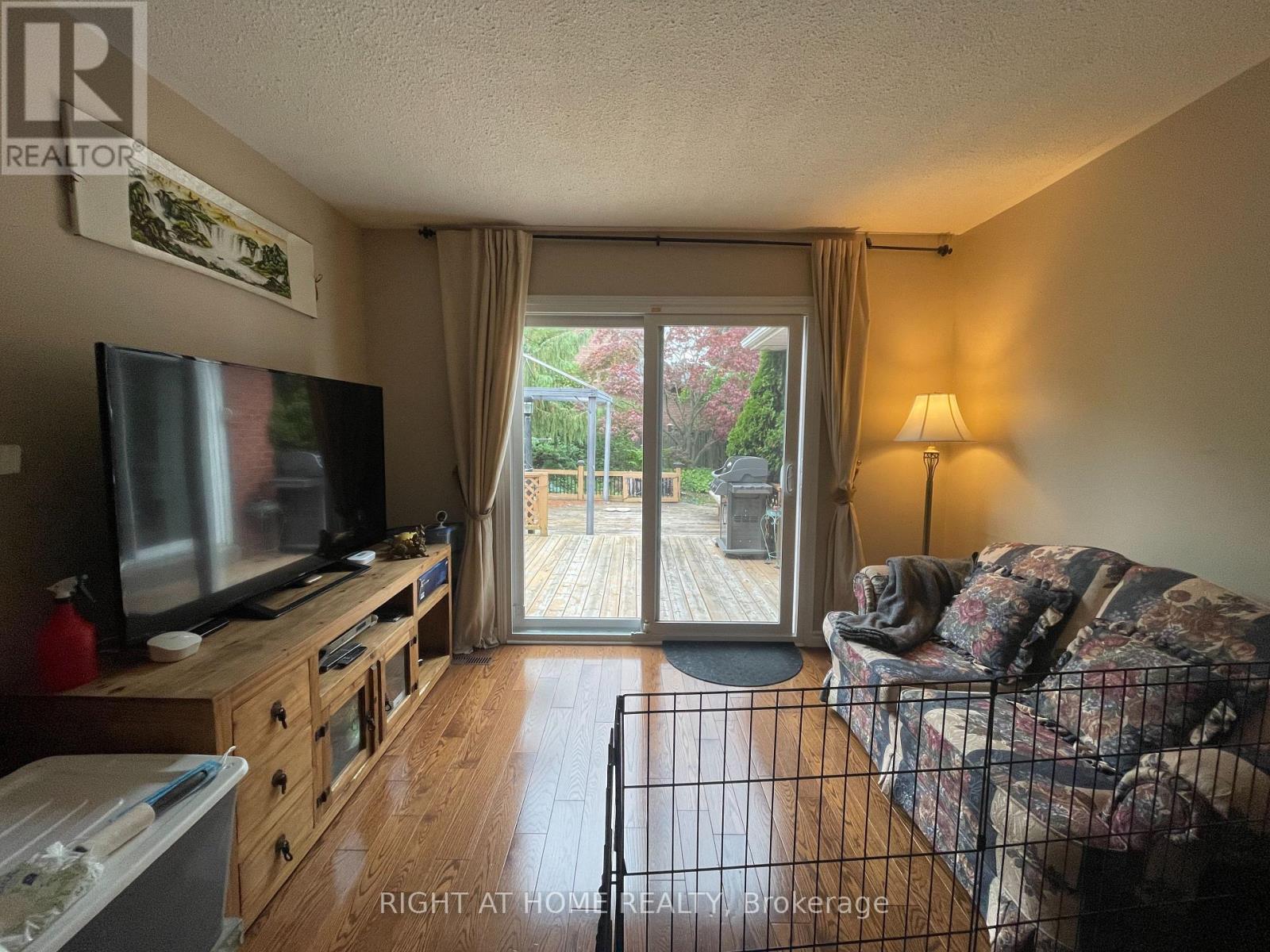 Upper - 1163 Rosethorne Road, Oakville, Ontario  L6M 1H5 - Photo 9 - W12431738