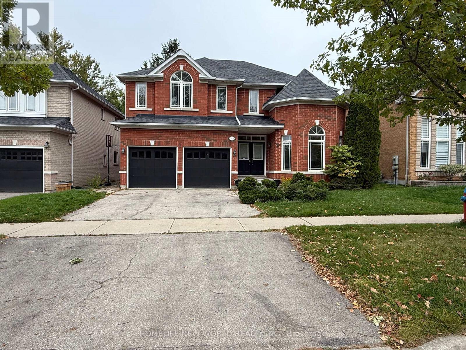 144 Nantucket Drive, Richmond Hill, Ontario  L4E 4H2 - Photo 3 - N12470787