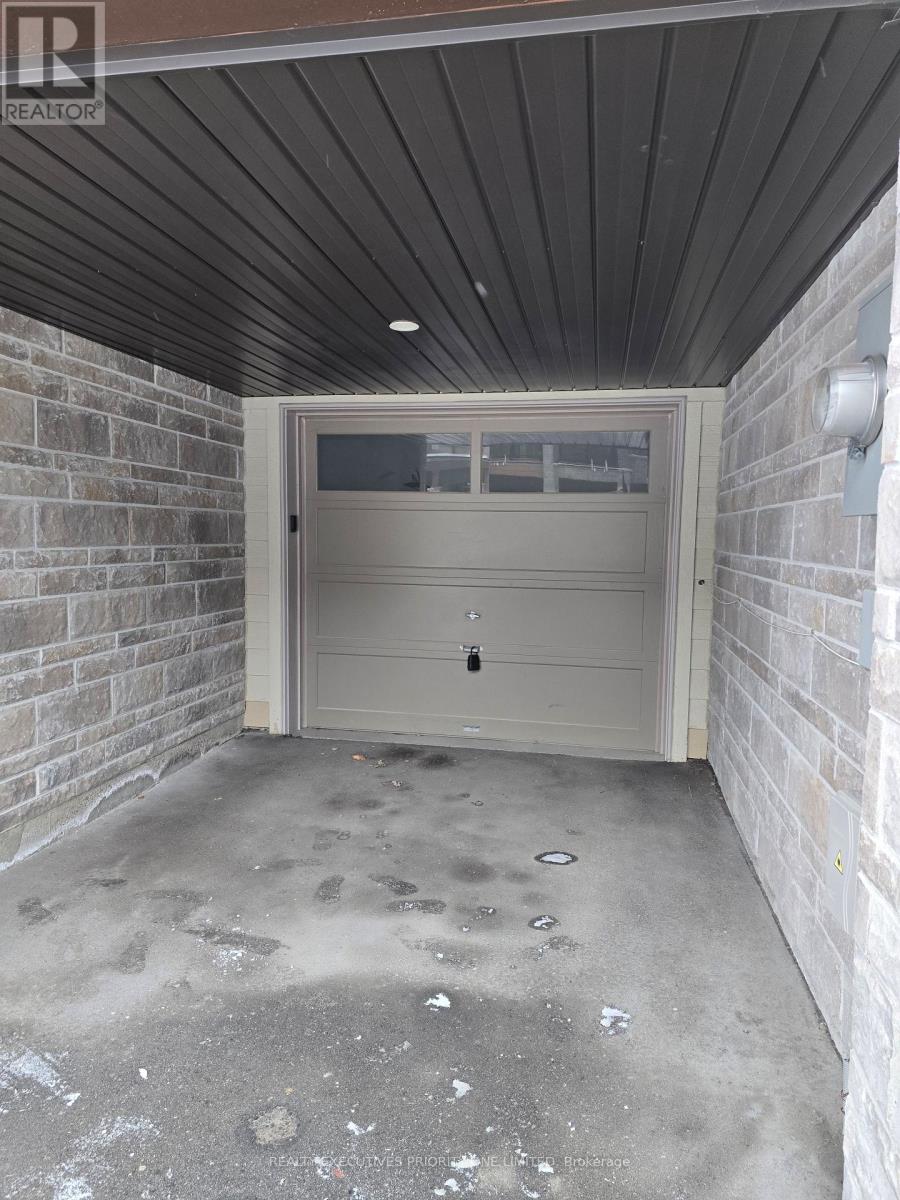 236 Vivant Street, Newmarket, Ontario  L3X 0K9 - Photo 26 - N12470799