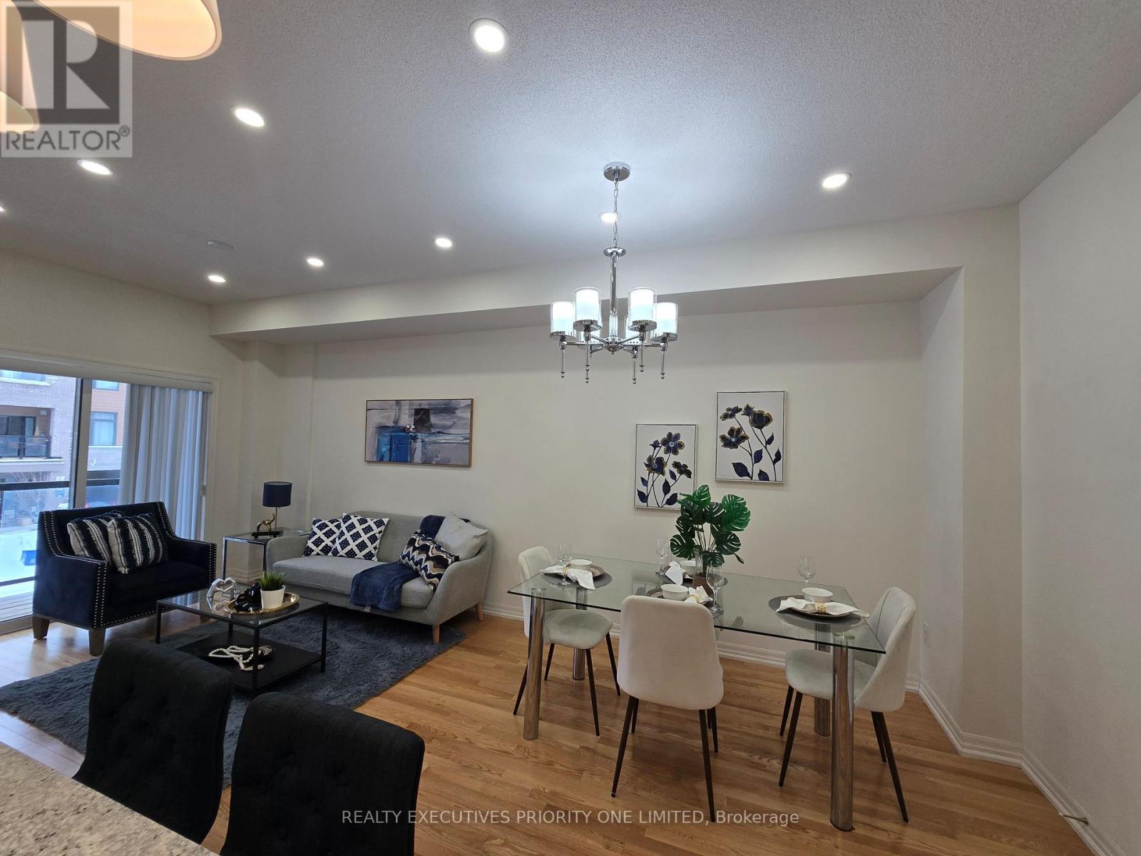 236 Vivant Street, Newmarket, Ontario  L3X 0K9 - Photo 7 - N12470799