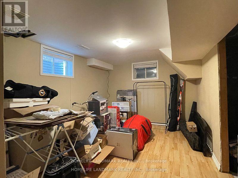 72 Dunsmore Lane, Barrie, Ontario  L4M 7A3 - Photo 4 - S12470783