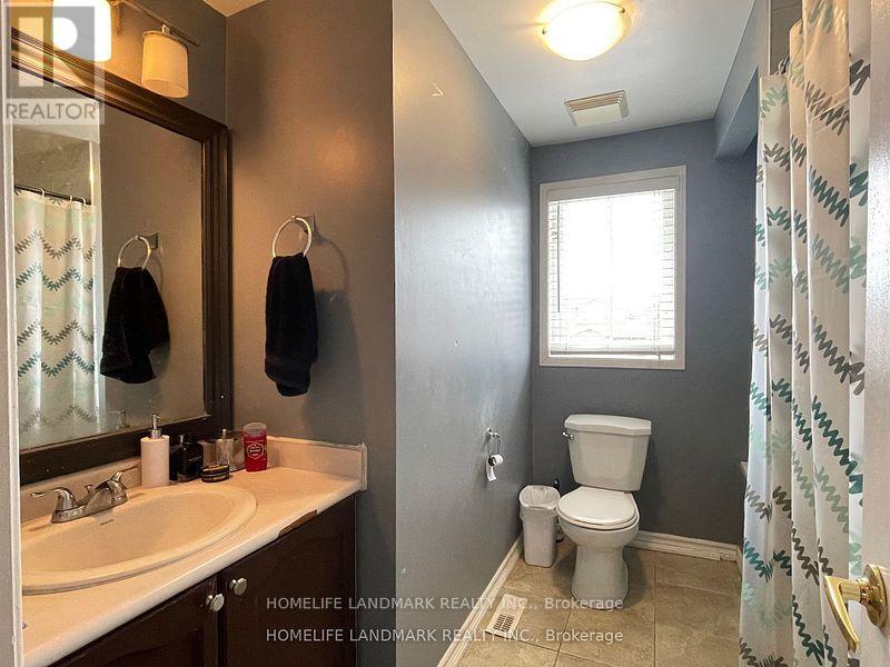 72 Dunsmore Lane, Barrie, Ontario  L4M 7A3 - Photo 5 - S12470783